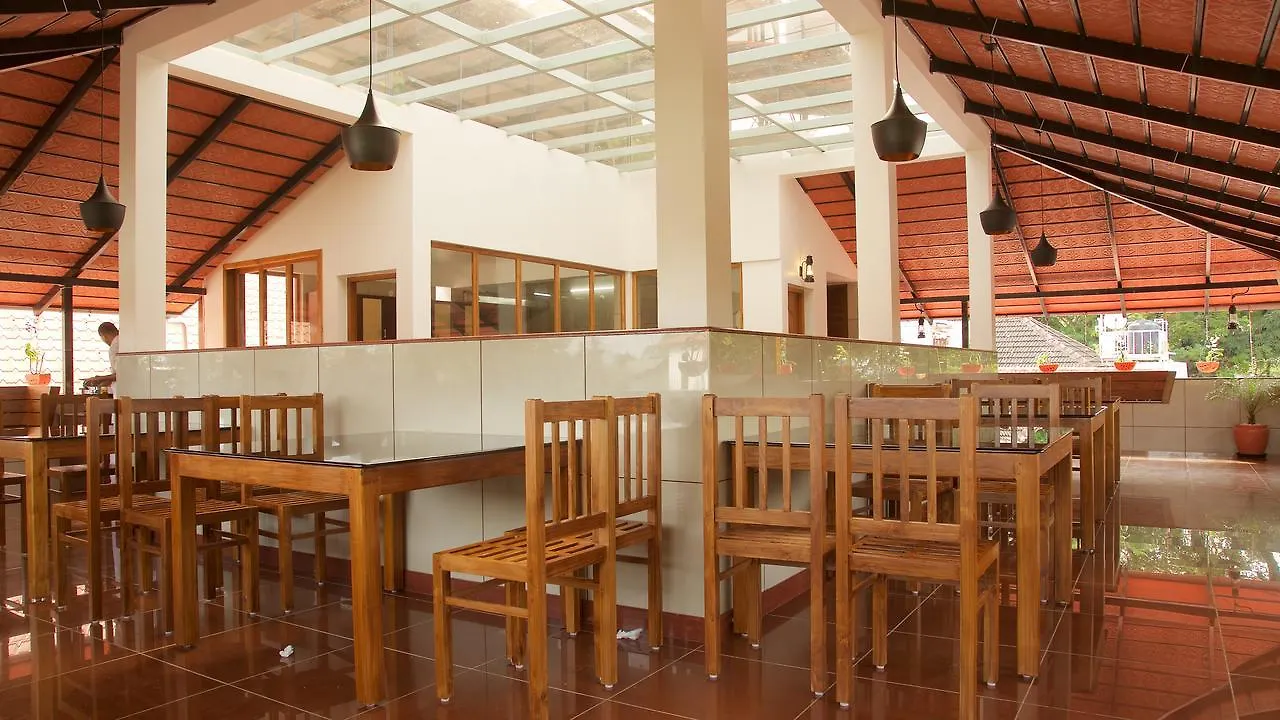 Roses Inn Fortkochi 3*, Kochi India